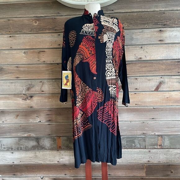 NWT Nefertiti Extra Long Button Down Top Size S - Picture 1 of 10